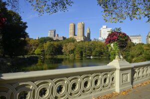 La pas prin New York