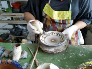 La un atelier de ceramică de la Horezu